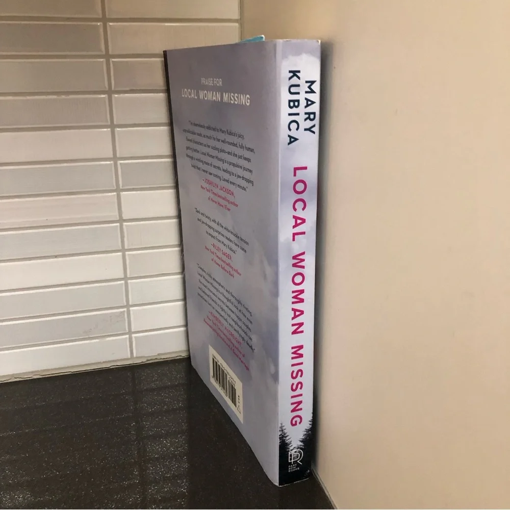 Local Woman Missing paperback - Picture 5 of 11